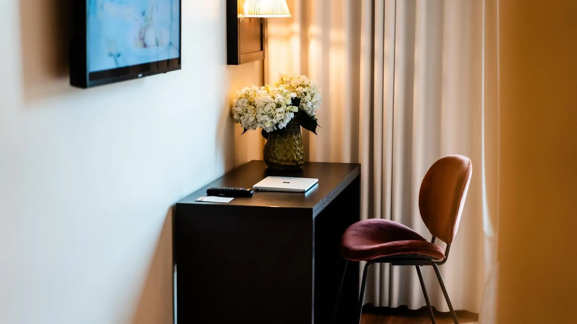 Hotel Capolago 4*,